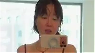 Uhm Ji-won finds life's direction through decluttering and moving