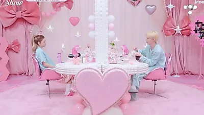 Kim So-mee and Hao search for look-alikes in 'Twin Mirror Show' makeup segment