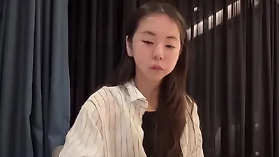 Ahn Sohee visits Gangneung with family after 10 years