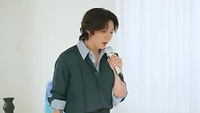 Lee Chang-sub shares behind-the-scenes of 'Love Again' live clip