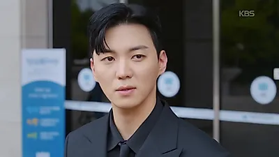 Park Hyun-june's bombshell: 'I am not Park Tae-woo's son'