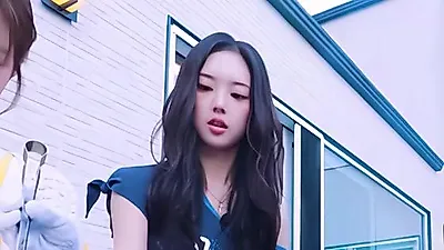 KiiiKiii shows unexpected charm at BBQ party during 'Pop Off Pop Off' era