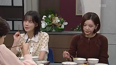 Joo Sae-byeog and Yoon Hae-young clash in 'A Trap Called Desire'