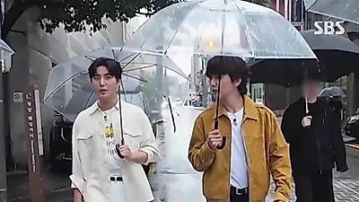 Yoo Seung-ho y Young K muestran su amistad en 'Whenever Possible'