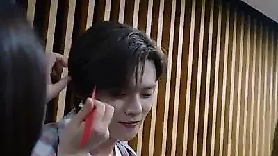 Yeonjun shows relaxed charm in 'Ice Cream' challenge behind-the-scenes