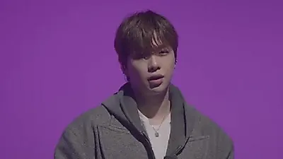 Kang Daniel paints a 'Watercolor' with his voice in new live clip