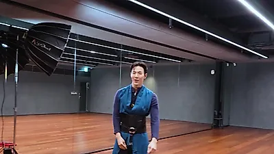 MONSTA X luce disfraces de personajes y pide efectos de CG para sus videos de coreografía