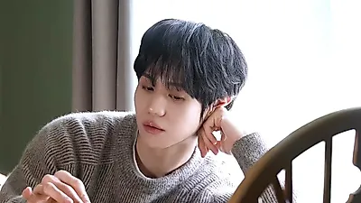 Yoseob cautiva con una atmósfera onírica en el teaser de su segundo fotolibro