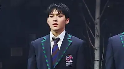 Actor Moon Seong-hyun captures the essence of Todd Anderson in 'Dead Poets Society'