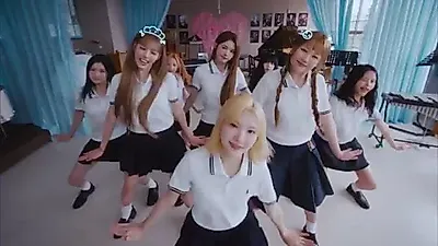 Hearts2Hearts' 'ICONIC HEART' hits 5 million views in 10 days