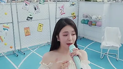 Nam Yu-jeong delivers heartfelt sincerity with 'I Like You So Much' live performance