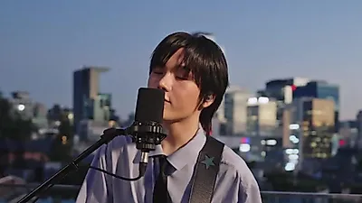 JUNE performs 6 tracks from 'MY BLUE' and 'My Blue Valentine'