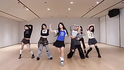 Illit showcases choreography for 'I Got Your Back' featuring JISOO and MOMOKA