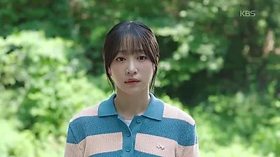 Ha Seok-jin consuela a Ahn Hee-yeon con frases de una novela
