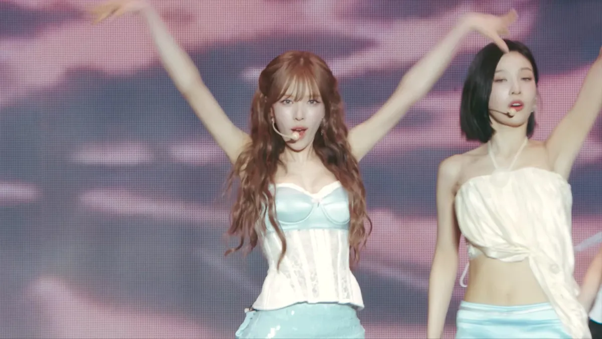 Red Velvet、ファンコンサートのステージで「Surfin’ Boy」のパフォーマンスを披露