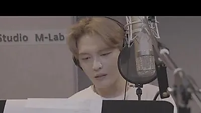 Kim Jae Joong pursues vocal perfection in [THE WAVE] recording session