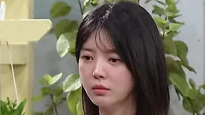 Uhm Hyun-kyung Asks, “You Trust Me?”—How Her Secret Could Affect Yoon Jong-hoon