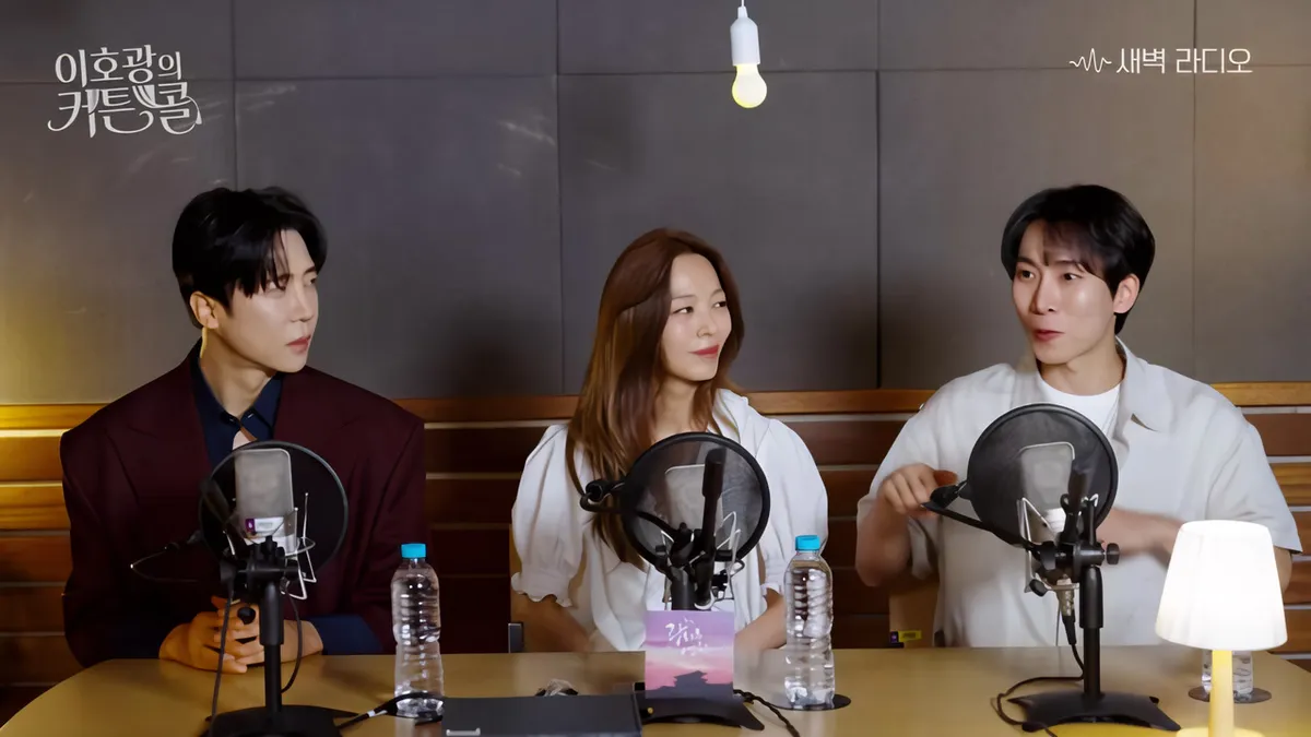 Enoch, Sunye, and Seo Eun-kwang Discuss Musical 'Gwanghwamun Sonata' in Radio Studio