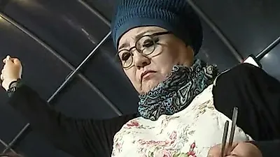 Yoon Hee-jung's natural feast: Fresh green onions and meat