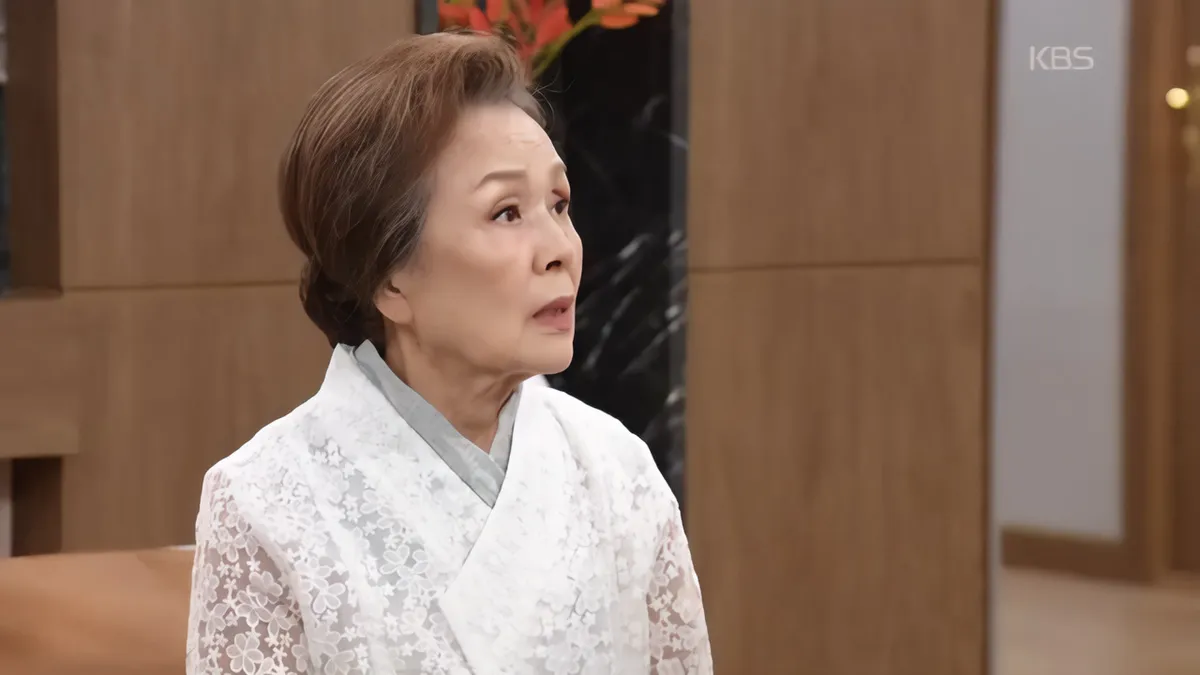 ムン・ヒギョン、KBSドラマ『嬉しい私たちの良い日』でイ・サンスクに謝罪する場面を公開
