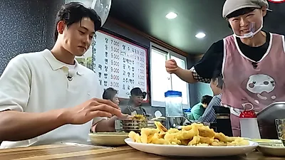 “连孩子们的活动都没能参加一次”……吴尚旭探访的42年传统炒面店背后的故事