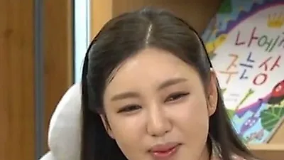Song Ga-in rebukes Jonathan for eating cucumbers during harvest