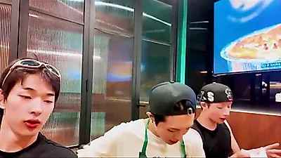 NEXZ finds MYP in Singapore in first overseas vlog