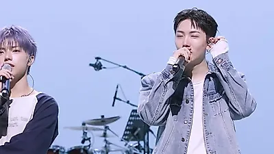 ALL(H)OURS performs 'Swim' ahead of 6th mini album 'Unbound' release