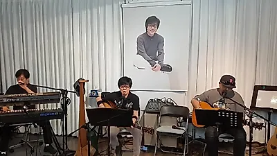 Jeon Young Rok reinterprets Eric Clapton's masterpiece 'Wonderful Tonight'
