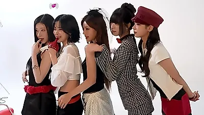 ITZY kicks off countdown to fifth fan-meeting with poster shoot