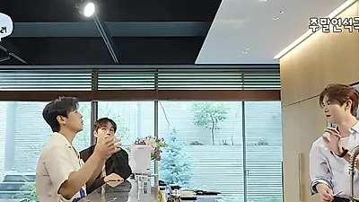 Lee Seok Hoon and Son Jun-ho bring soulful live music to Ubari Cafe