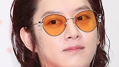 Kim Hee Chul slams inverted Korean flag on official banners