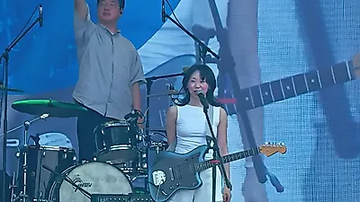 Say Sue Me dominates Pentaport stage with 'In This Mess' live performance