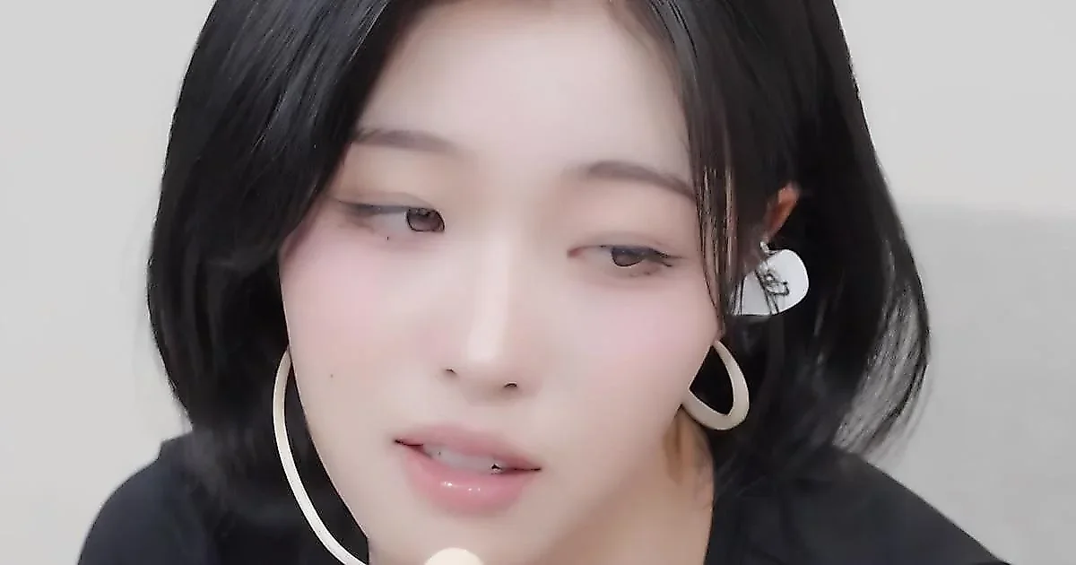 Nayeon de AtHeart revela el sorprendente mensaje de su madre: "Se escuchaba mucho la respiración"