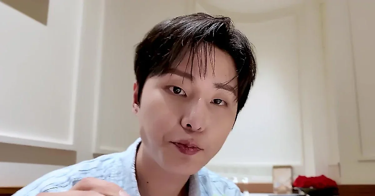 Young K de DAY6 se transforma en 'Wanghong' en Shanghái