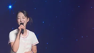 HYELIN feels a deep bond with fans at first fan-meeting