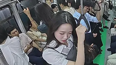Ji Ye-eun faces awkward encounter with Centurion in new teaser