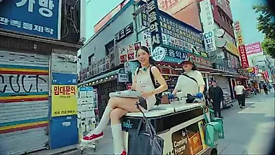 OH MY GIRL's Mimi debuts solo with 'Bish Bash Bosh' music video