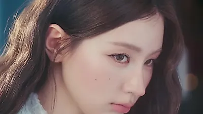 (GIRL) IDLE's Miyeon debuts Japanese digital single 'RUN AWAY'
