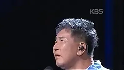 Lee Kwang-jo delivers deep resonance with 'As Time Goes By' on KBS Open Concert
