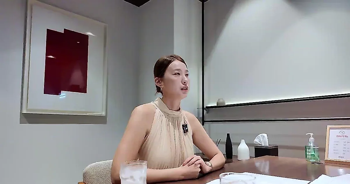 Yoo In-young tiết lộ hình mẫu lý tưởng: Cao trên 180cm và thích người kém tuổi