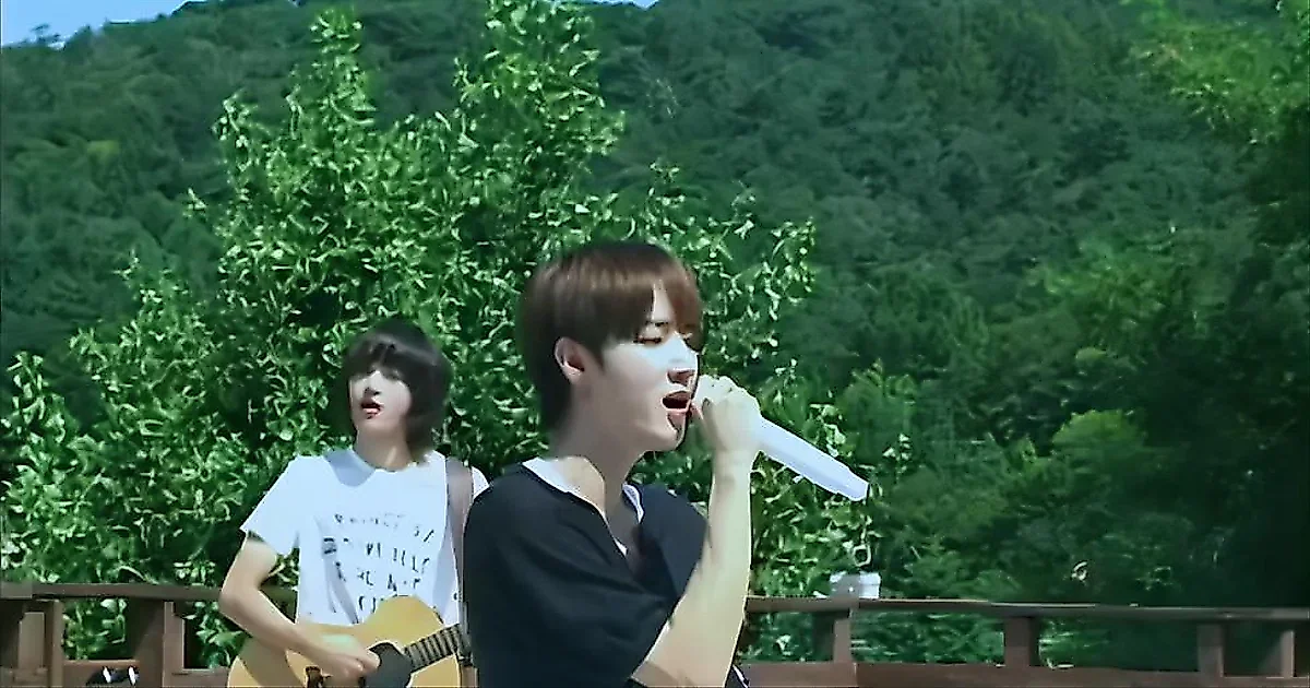 AxMxP demuestra su talento en vivo con '10 Reasons to Date Me'