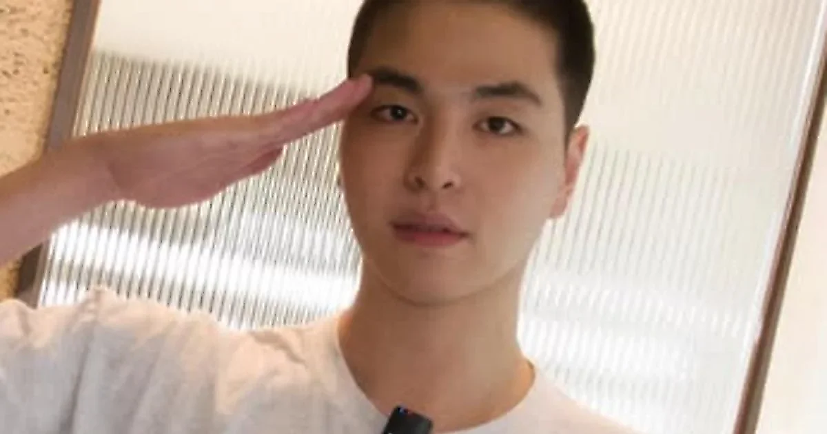 iKON's JU-NE reveals shaved head ahead of military enlistment