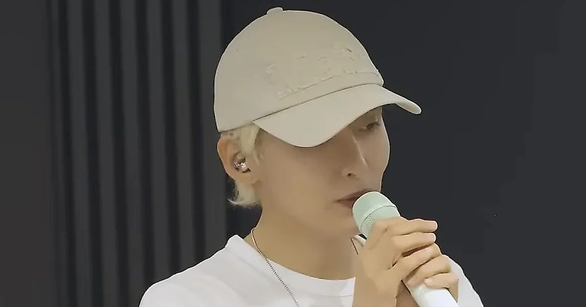 Ryeowook ensaya con su banda para lograr un show en vivo perfecto