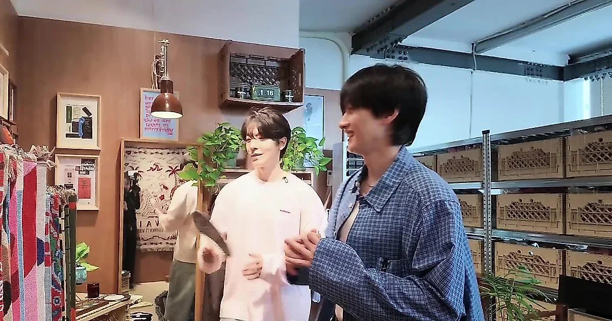 Donghae and Eunhyuk reminisce about meeting at 15 during Seongsu-dong outing