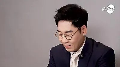 Kim Yeon-woo reflects on 'Gold Medal Song' as fans praise 'Climb Up There'