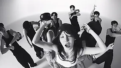 Girls' Generation unit HRS makes powerful impression with 'Skibidi' performance