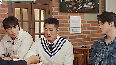 Cha Tae-hyun thinks of family and manager over Buam-dong chicken