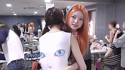 KiiiKiii reveals '2 angels and 3 devils' concept in 'Pop Off Pop Off' behind-the-scenes