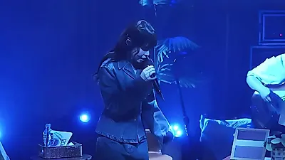 Choi Yuri delivers emotional 'Travel' cover at fan concert